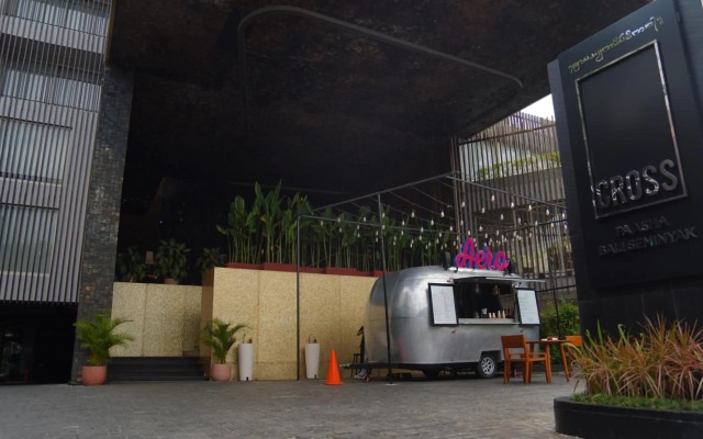 Cross Paasha Bali Seminyak
