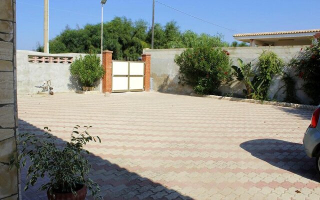 Apartment With 3 Bedrooms In Pachino With Furnished Terrace 40 M From The Beach