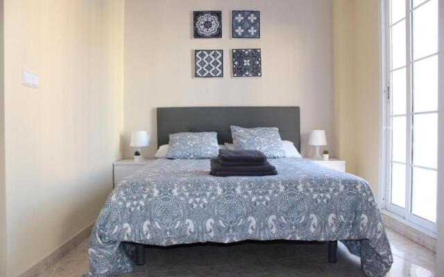 Nice and New Studio with balcony close to the city