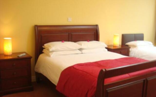 Shines Guesthouse