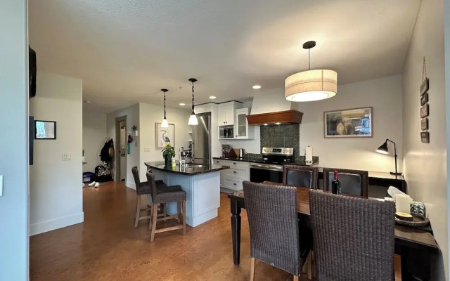 Solara Corner Suite-Pool & Hot Tub & Spa