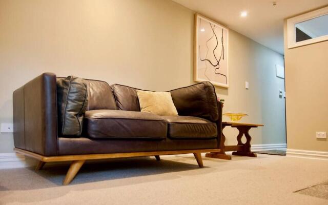 Stylish Brand New Studio Close to Ponsonby