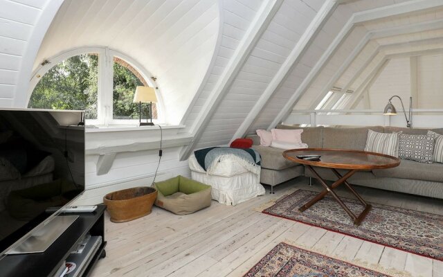 Rustic Holiday Home in Hovedstaden With Whirlpool