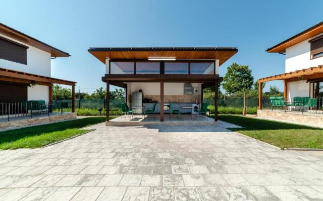 4H Villas