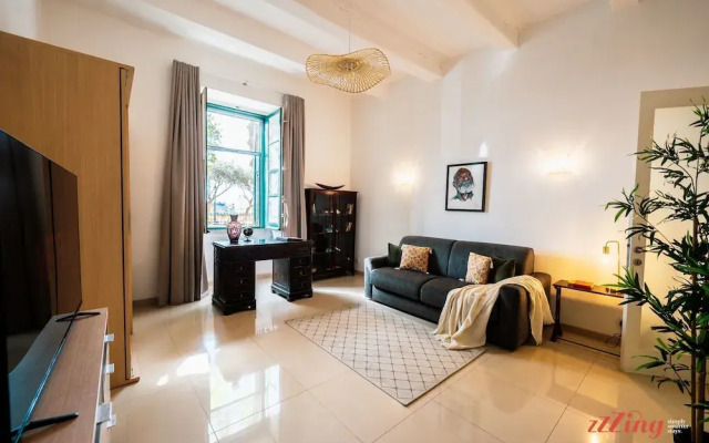 Elegant Maltese Hideaway Near Valletta