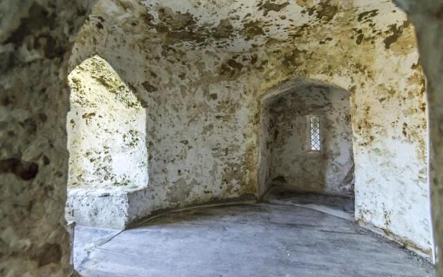 Castle House - 5 Bedroom - Manorbier