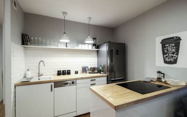 Powisle Riverside Apartment