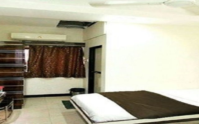 Room Maangta 122 - Andheri East