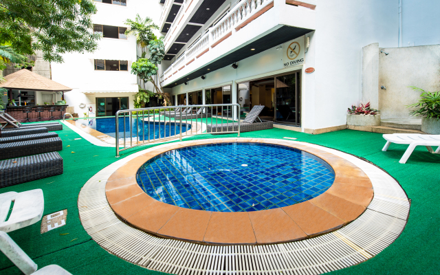 Hotel Inn Patong [Ex-Patong Beach Lodge]