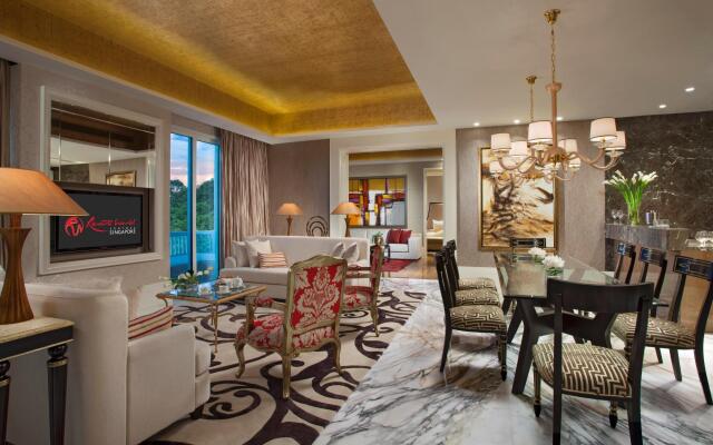 Resorts World Sentosa - Hotel Michael