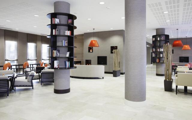 NH Lyon Airport