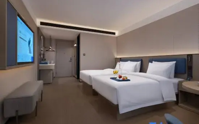 OKDAY Hotel (Railway Campus-CSU, Aier Eye Hospital Metro Station, Changsha)