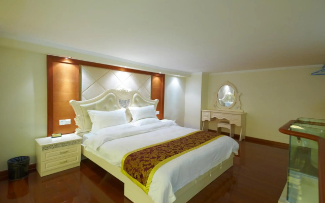 Louidon Mega Apartment Hotel of Kam Rueng Plaza/Sunshine