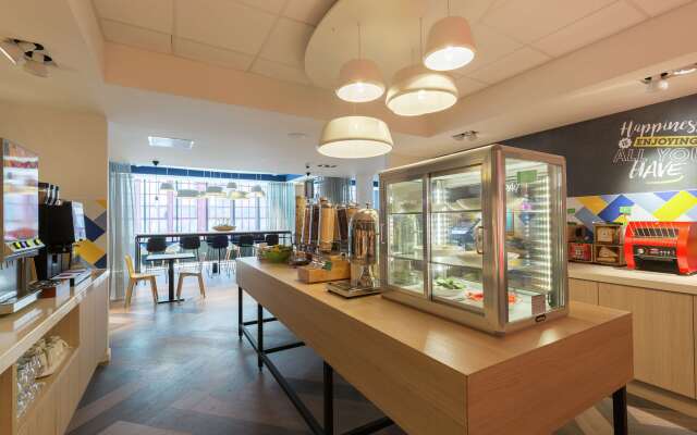 Hampton by Hilton Antwerp Central Station