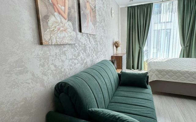 Apartments on Molodogvardeyskaya street 2/91