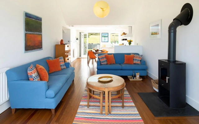 Host Stay Craster Waves