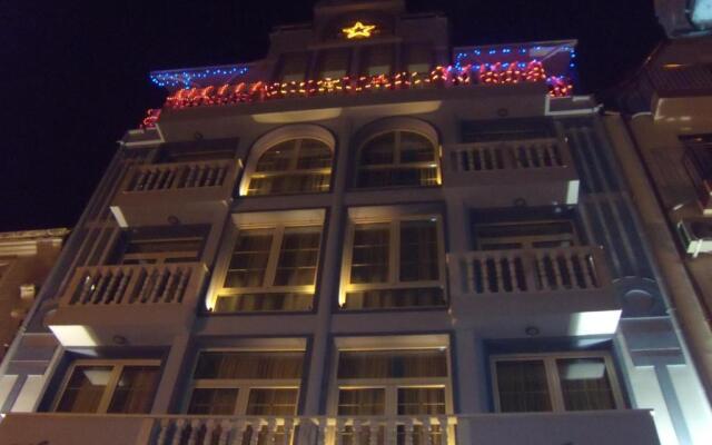 Thomas Palace Apartments