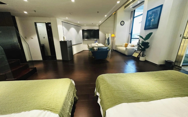 The Roost Hotel