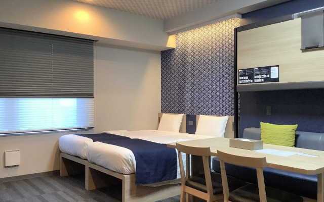 MONday Apart Premium GINZA SHINTOMICHO