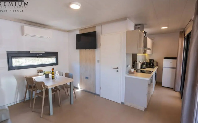 Charming Two-bedroom Mobile Homes Drage