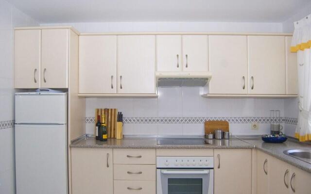 Spacious 2 Bed Apartment in Calahonda