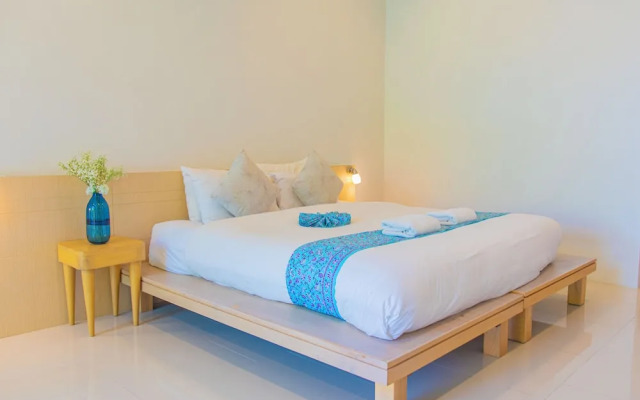Alhambra Pool Villas & Pool Access Rooms