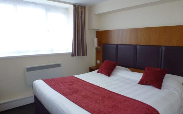 De Trafford Hotel by Greene King Inns