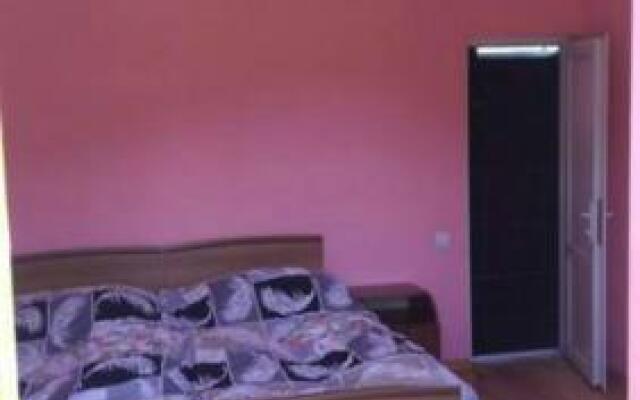 Tonchi Guest house