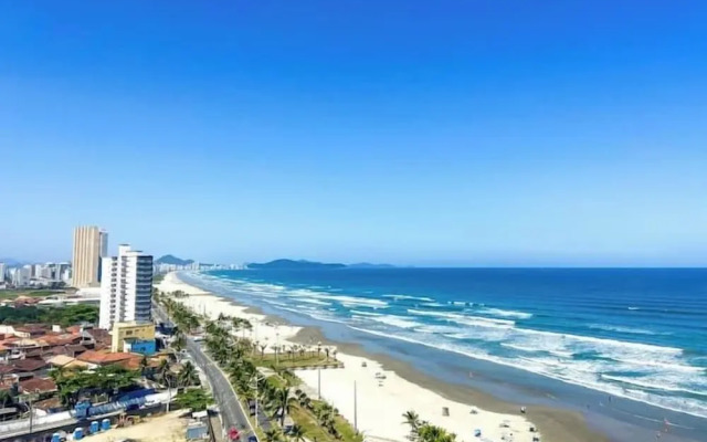 Pé na areia apto c vista mar e piscina