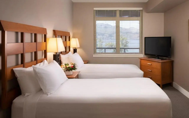 The Cove Lakeside Resort