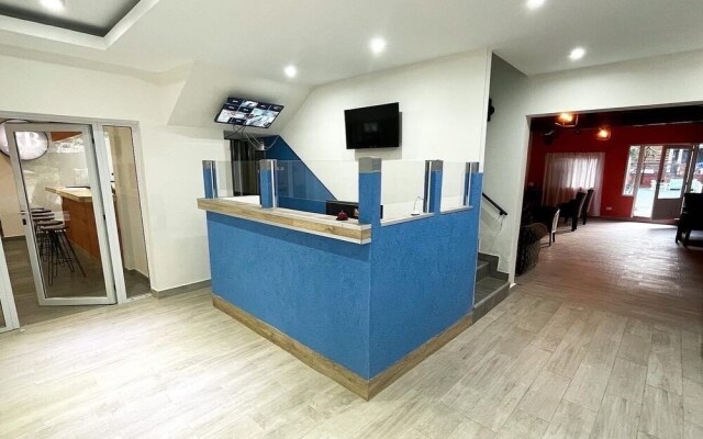 Águila Blanca Hotel