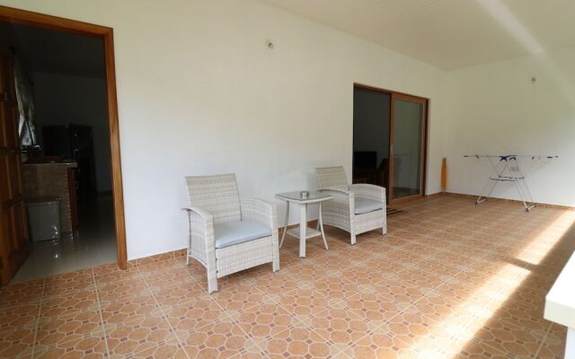 Lavigne self Catering