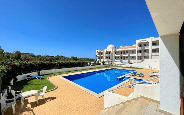 Albufeira Classic 1 With Pool by Homing