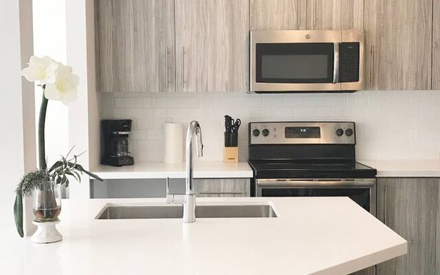 Deluxe Three Bedroom Townhouse