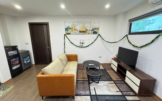 Tay Ho Apartment