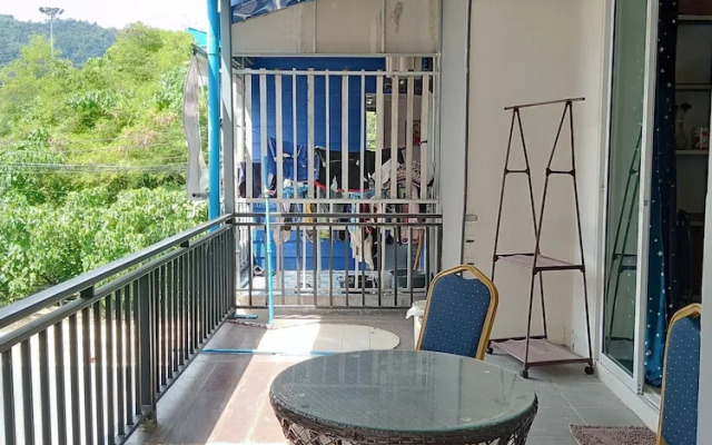Mae-Porn Hostel