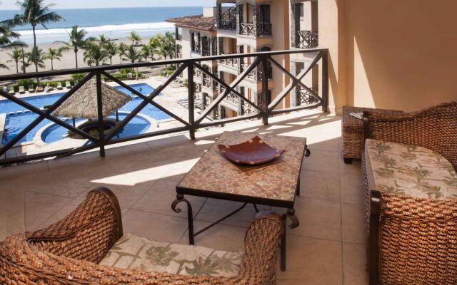 5th Flr Ocean View Penthouse with 2 Level Balcony