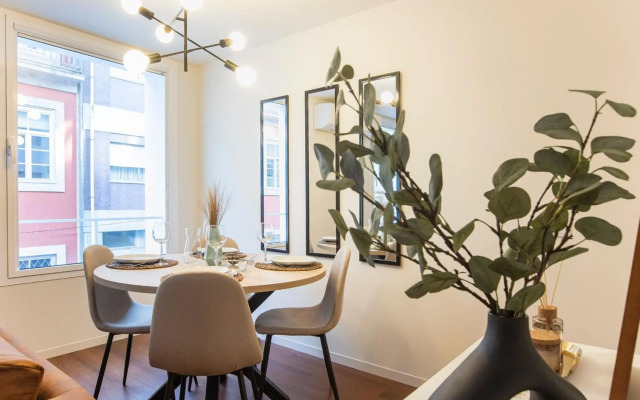 Bombarda Apartments by LovelyStay