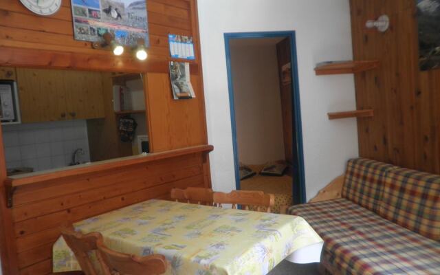 Lou Services Apartment THD136 LSI 001