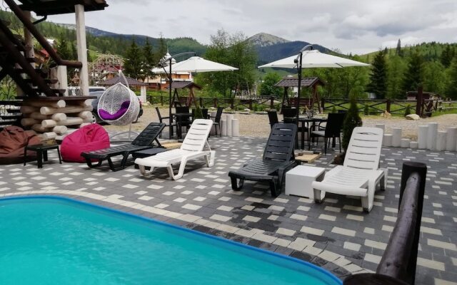 Whiteberry Hotel