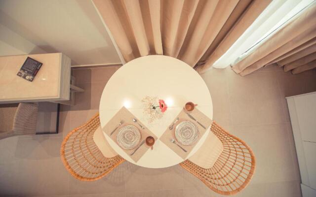 Io Suites