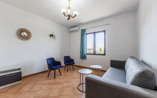 Red House 2 in Shkod r