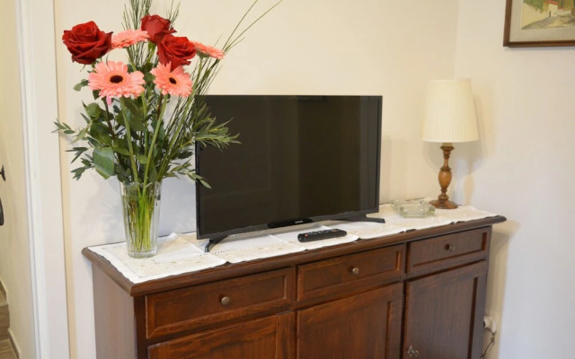 Colonna Apartment with Terrace