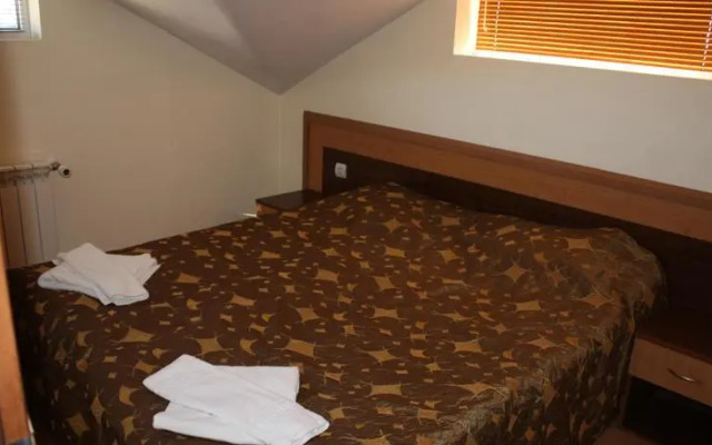 Two-Bedroom Apartment in Bojurland