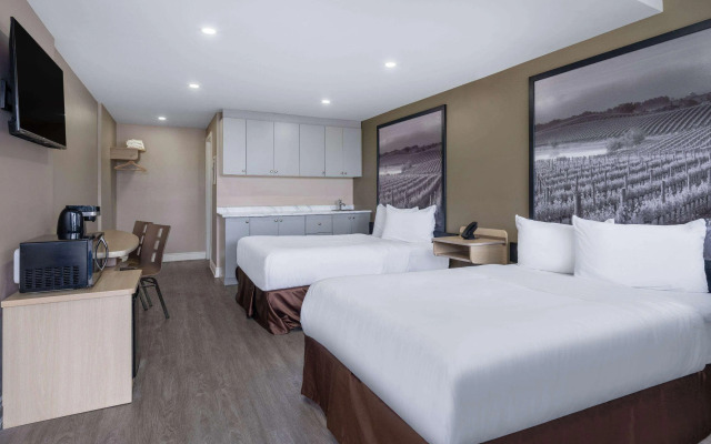 Super 8 By Wyndham Niagara Falls On