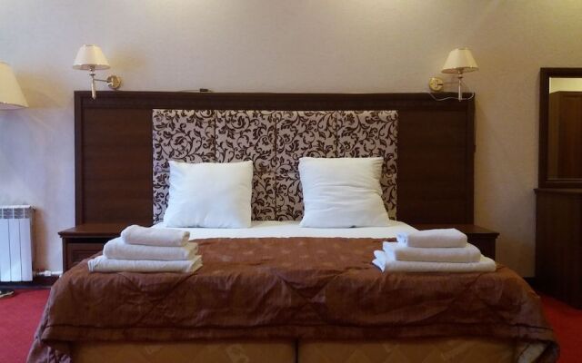 Rauan Hotel