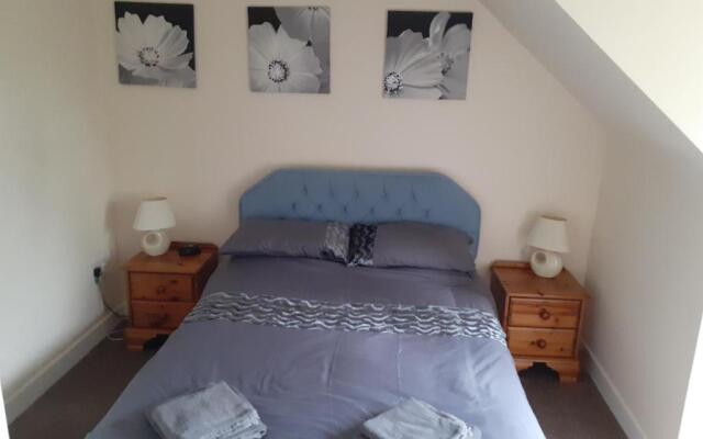 Lovely 3-bed Apartment in Alyth