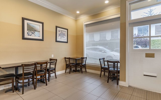 Best Western Carmel's Town House Lodge