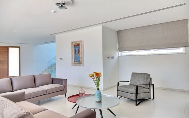 Sea Pearl Beachfront Elite Residences