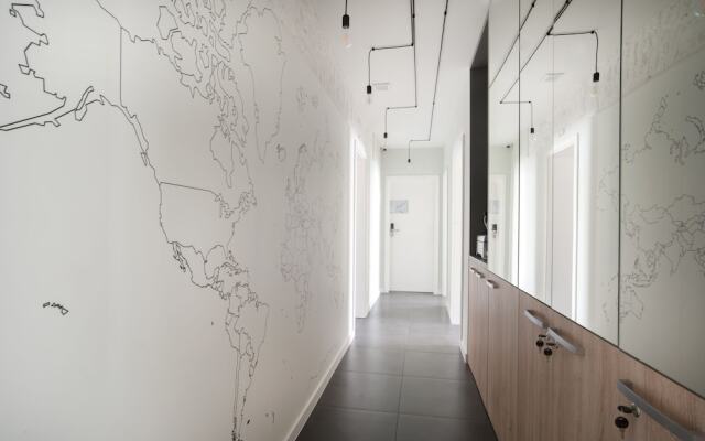 7 Continents Apartments